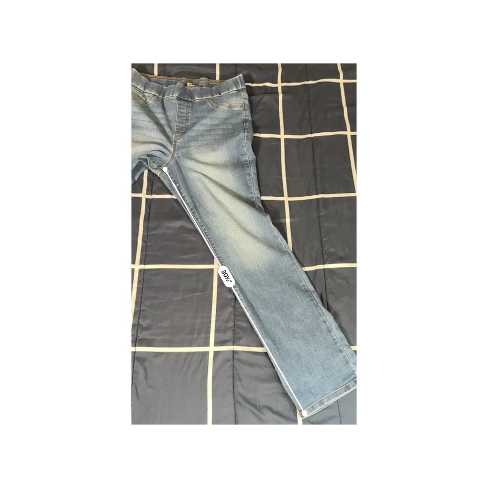 Kim Rogers Women's Size 12 Tummy Control Pull On Medium Wash Jeans - Picture 5 of 7
